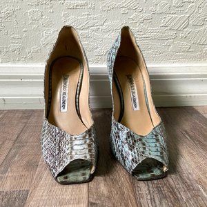 Manolo Blahnik Genuine Snakeskin Leather Blue Black Peep Toe Pumps size 7.5 US